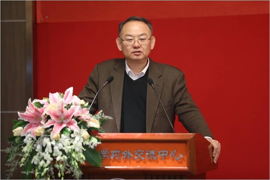 中石化石油勘探开发研究院院长金之钧院士发言.jpg 中石化石油勘探开发研究院院长金之钧院士发言.jpg